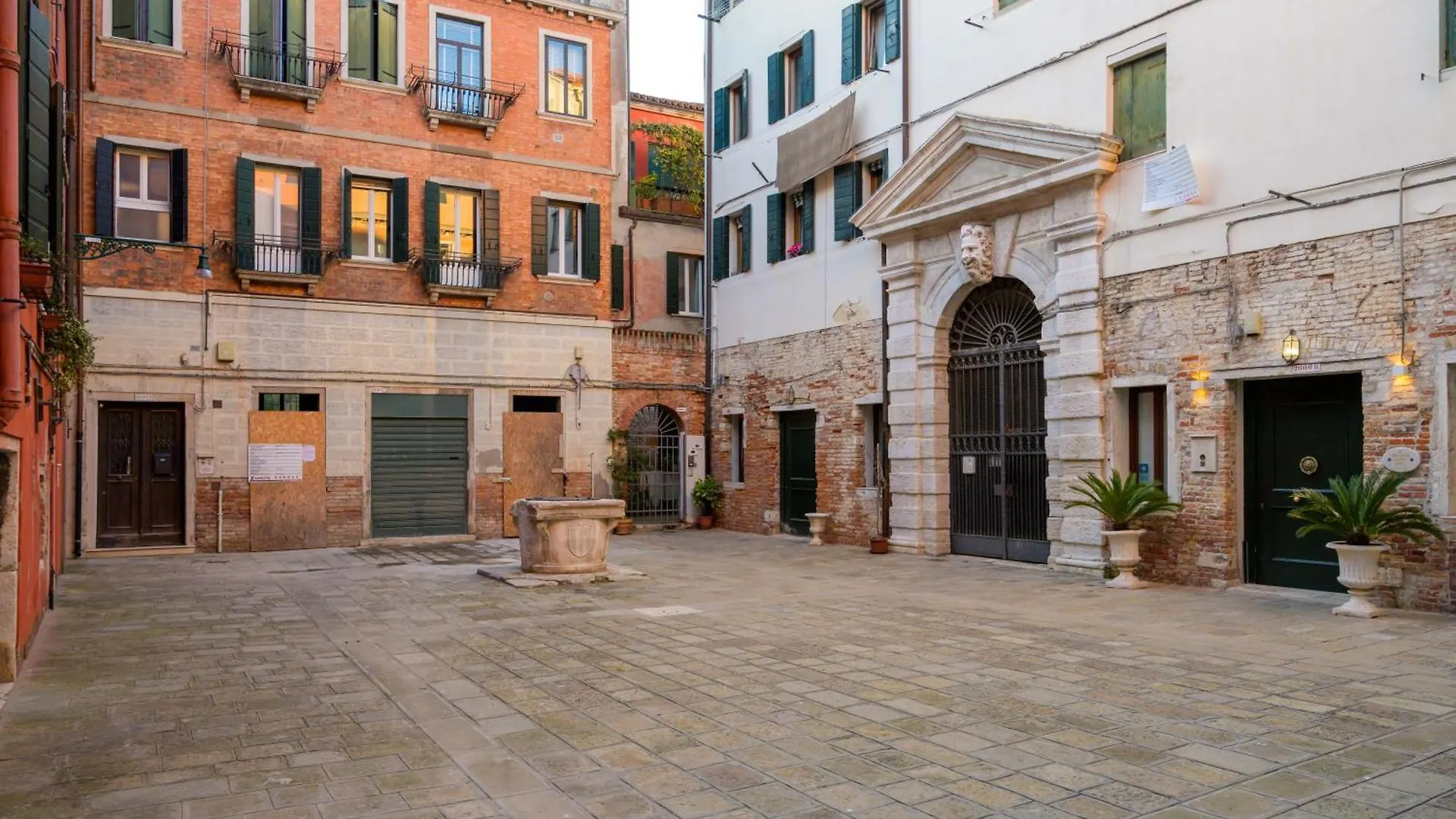 Apartment Fondamenta Della Misericordia Venice Italy